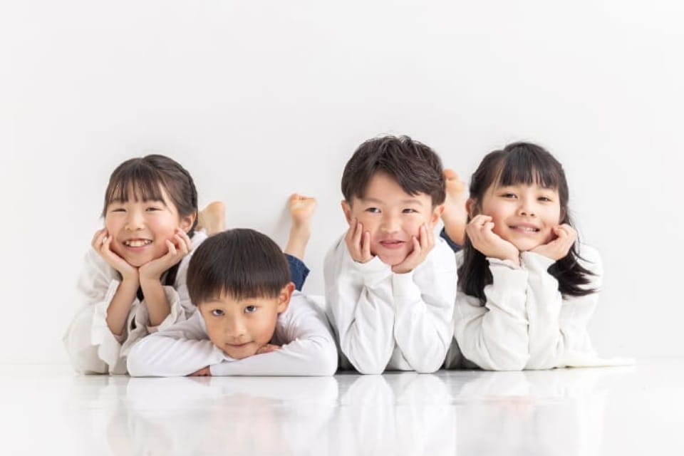 笑顔で並ぶ子どもたち