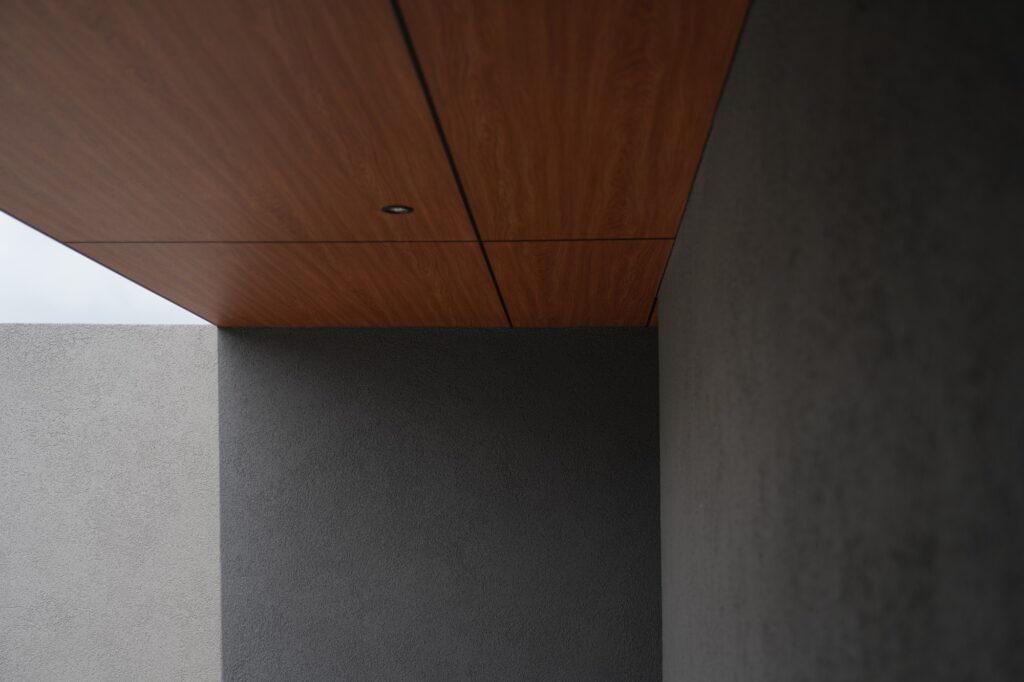 グランドアートウォールシャッターガレージとフルクローズ外構 イメージ21