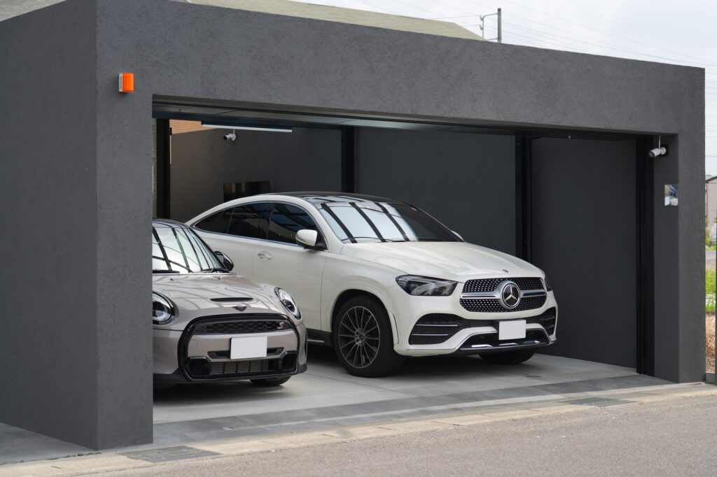 グランドアートウォールシャッターガレージとフルクローズ外構 イメージ22