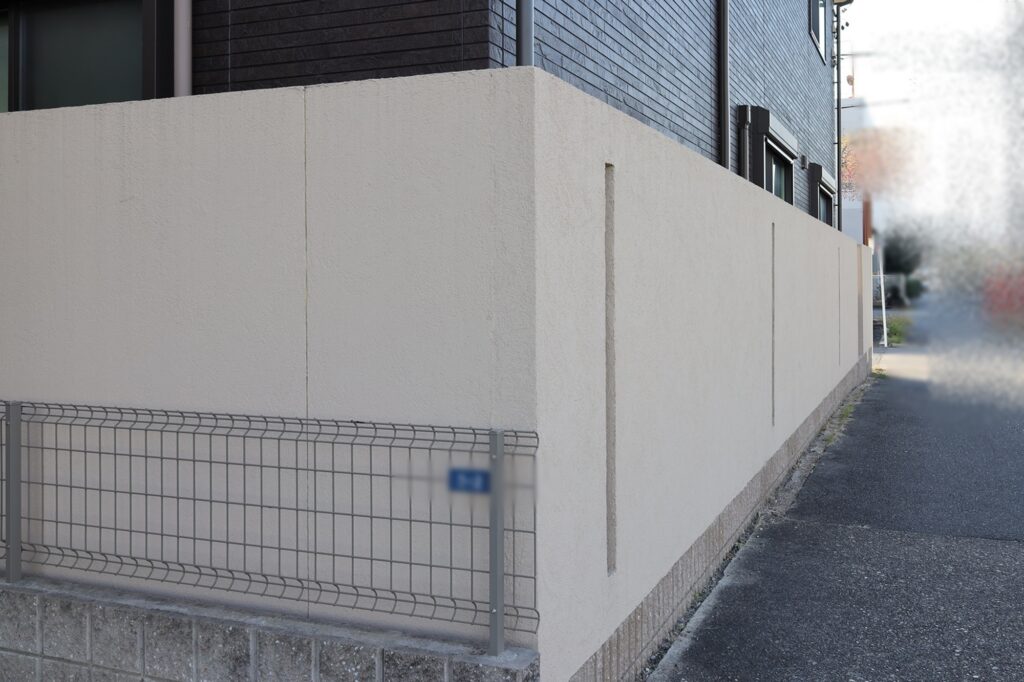 グランドアートウォールにLEDラインライトで魅せる外構 イメージ7