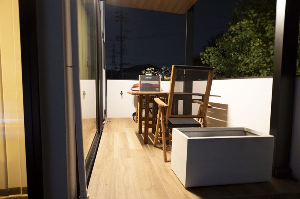 グランドアートウォールのシャッターゲートとテラスの外構 イメージ32