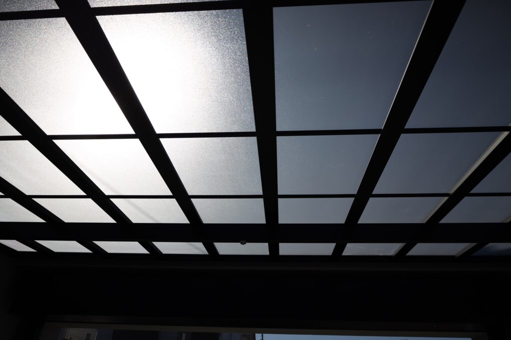 グランドアートウォールでフルクローズのシャッターガレージ イメージ15