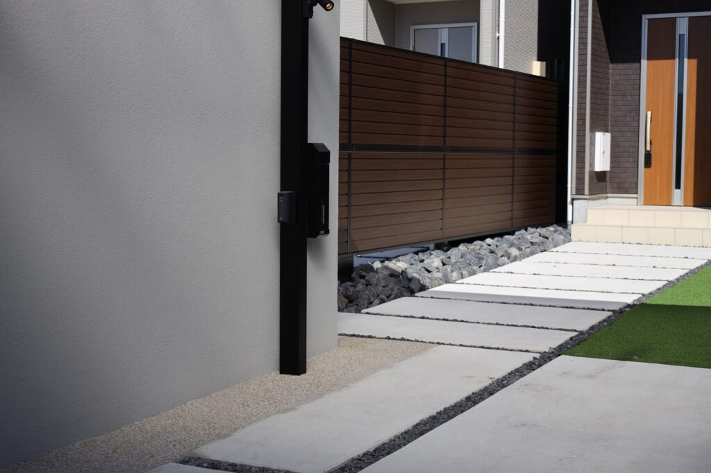 グランドアートウォールでフルクローズのシャッターガレージ イメージ19