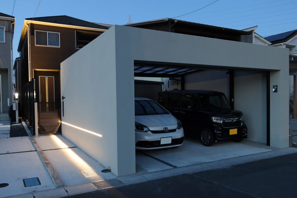 グランドアートウォールでフルクローズのシャッターガレージ イメージ24