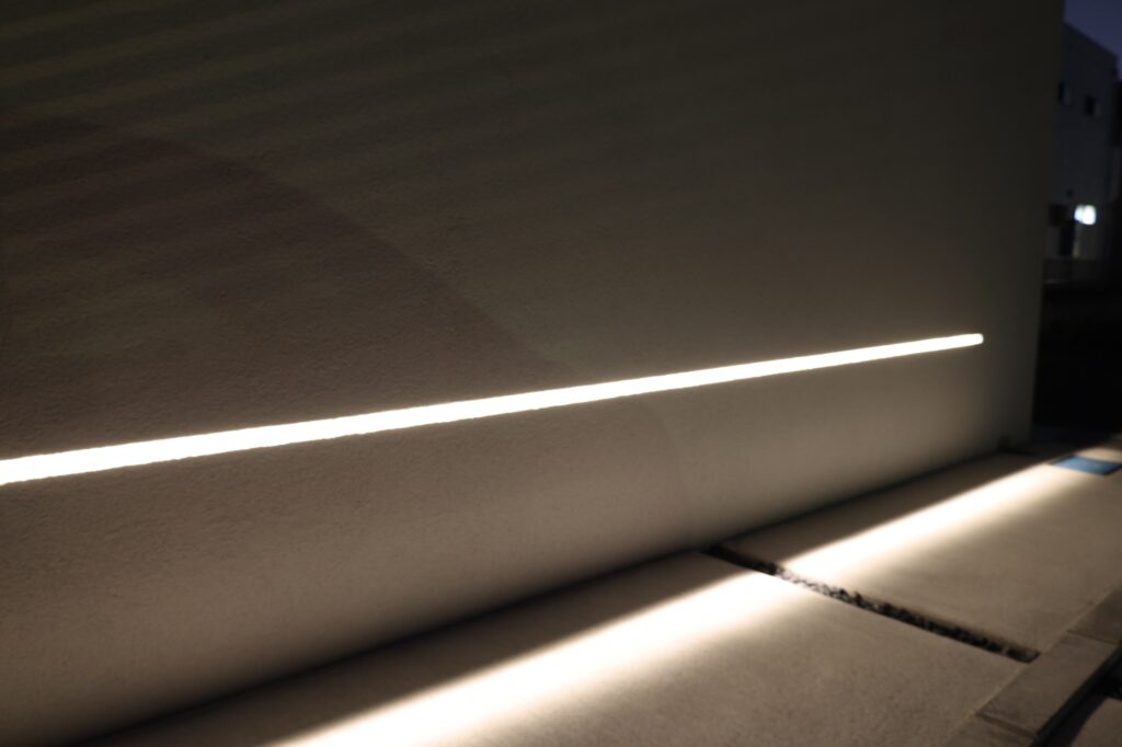 グランドアートウォールでフルクローズのシャッターガレージ イメージ30