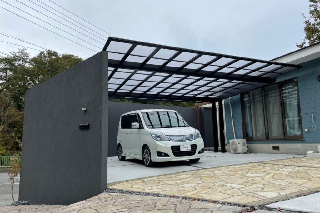 グランドアートウォールで囲まれたセミクローズ外構 イメージ22