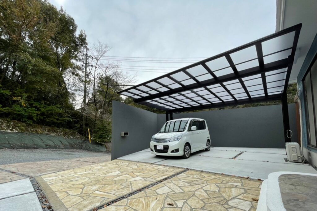 グランドアートウォールで囲まれたセミクローズ外構 イメージ23