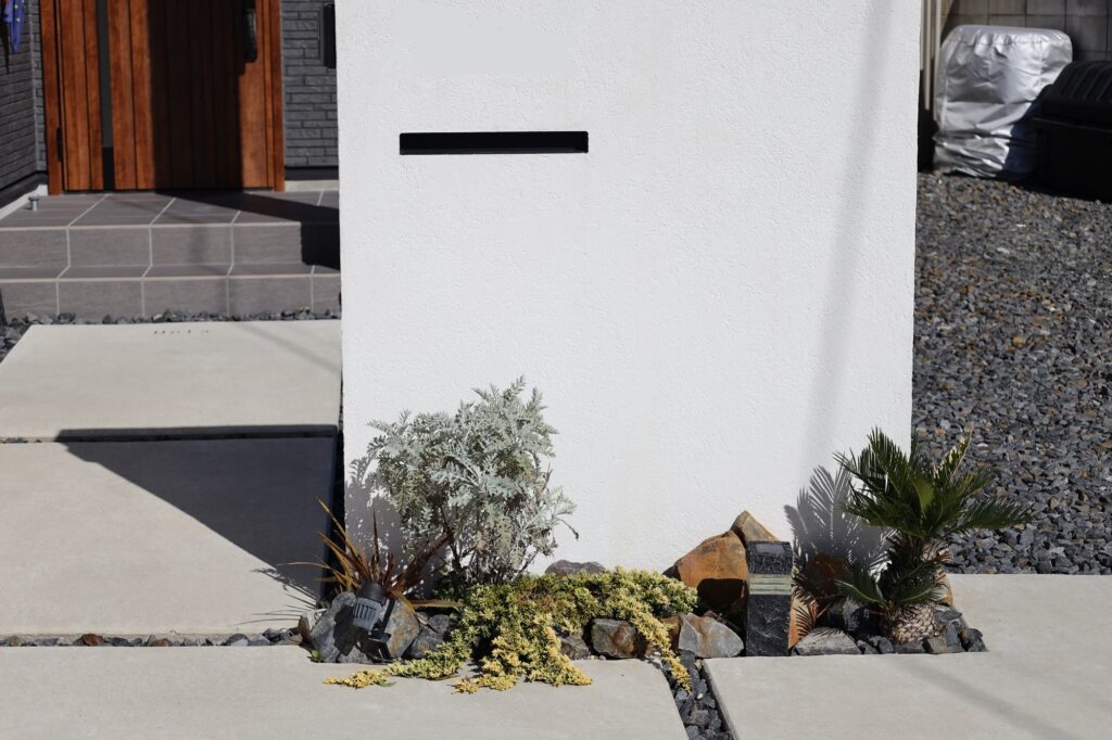 グランドアートウォールの塀と門塀でフルクローズ外構 イメージ2