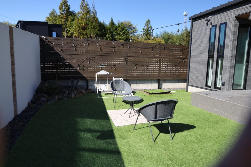 グランドアートウォールの塀と門塀でフルクローズ外構 イメージ15