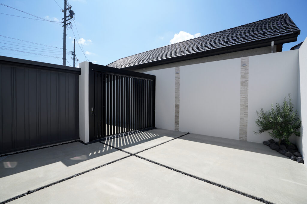 外構リフォームで美しい夜の演出を。グランドアートウォール加工と照明デザイン イメージ20