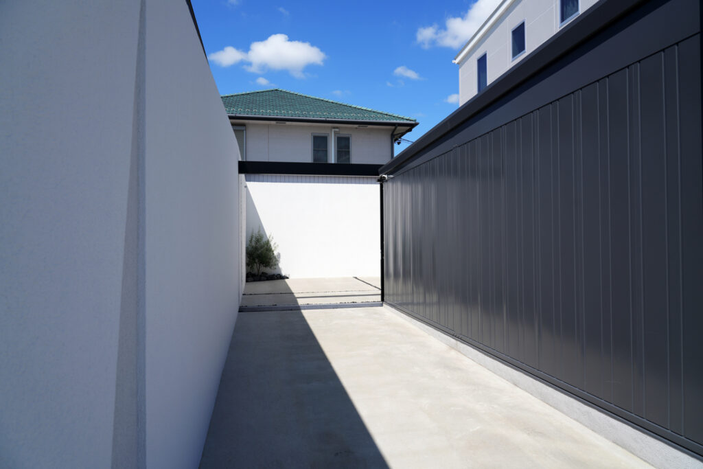 外構リフォームで美しい夜の演出を。グランドアートウォール加工と照明デザイン イメージ17