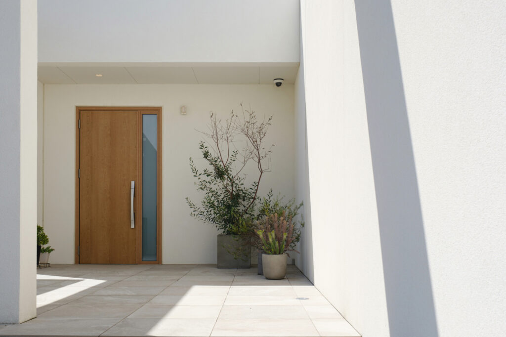 建物外壁と調和した新築外構 グランドアートウォールで魅せるデザイン イメージ12