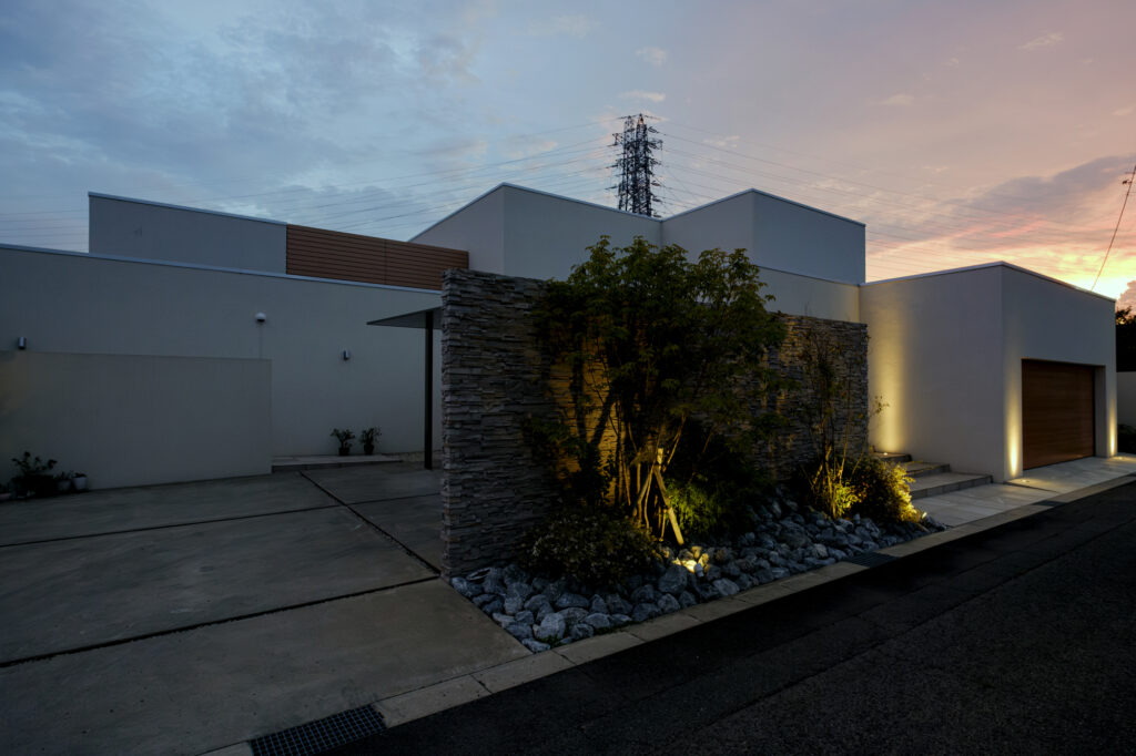 建物外壁と調和した新築外構 グランドアートウォールで魅せるデザイン イメージ20