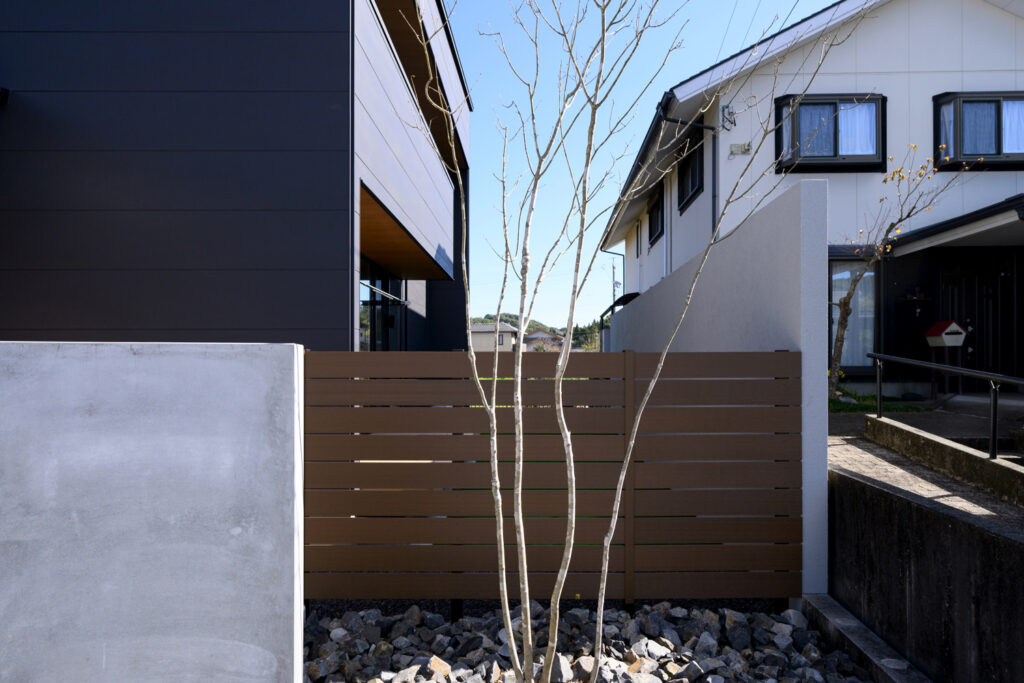 外構リフォームで視線対策 グランドアートウォールで創るプライベート空間 イメージ9