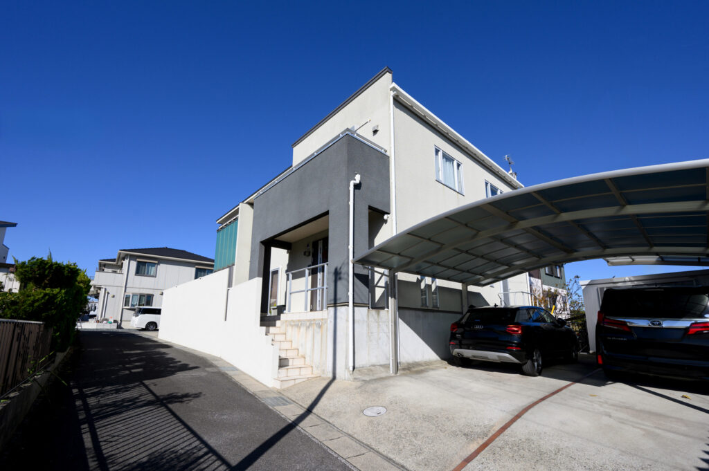 庭での楽しい時間を実現！おしゃれなグランドアートウォール外構 イメージ2