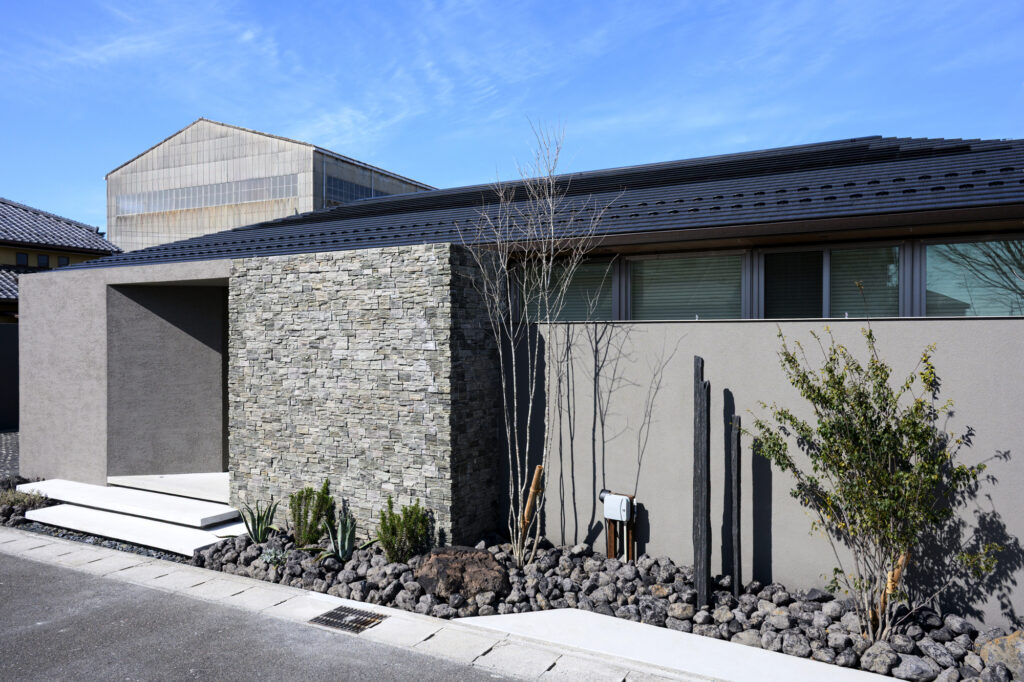 色褪せない外構デザイン フルクローズ外構 イメージ9