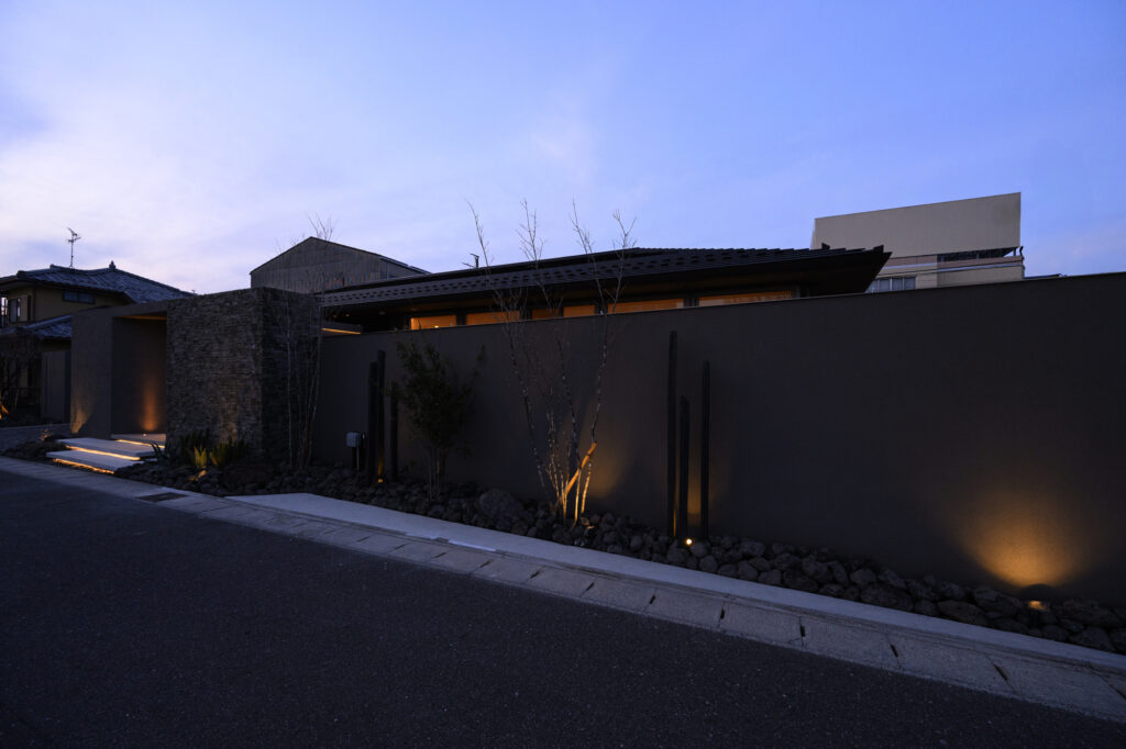 色褪せない外構デザイン フルクローズ外構 イメージ38