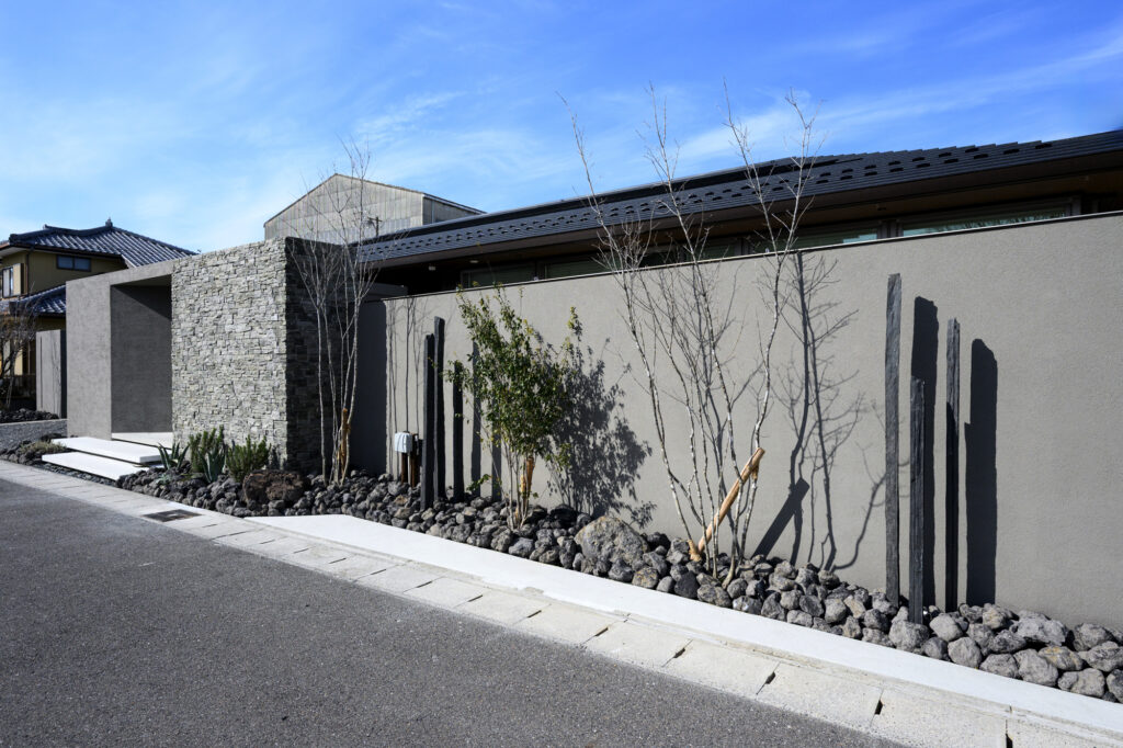 色褪せない外構デザイン フルクローズ外構 イメージ8