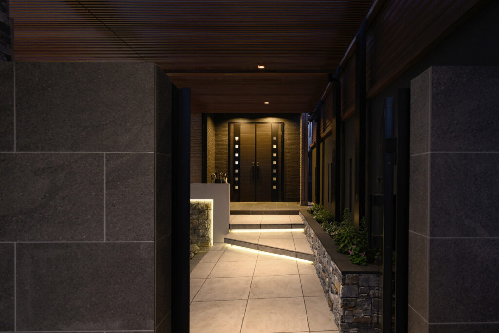 駐車スペースを広く確保したモダン リフォーム外構 イメージ27