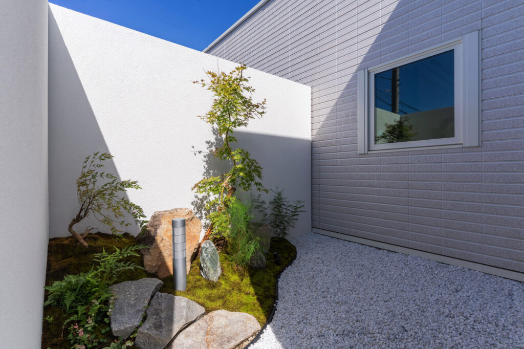 外構で叶える「和モダン×プライベート空間」景色と導線が調和した外構デザイン イメージ22