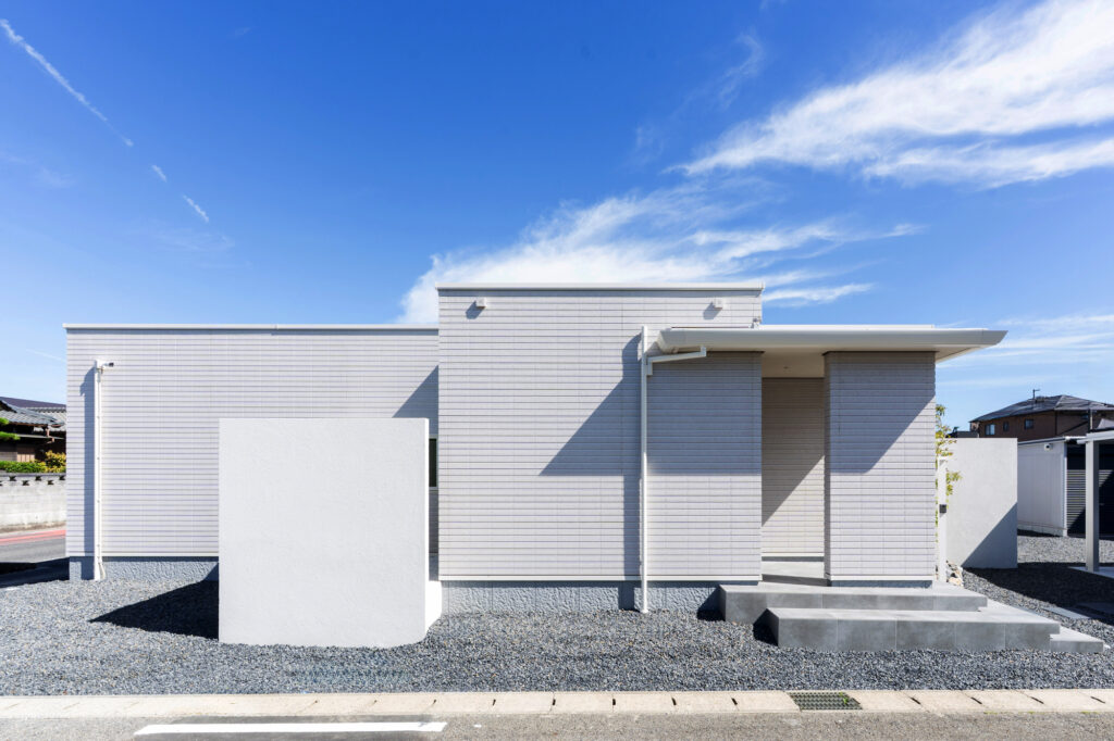 外構で叶える「和モダン×プライベート空間」景色と導線が調和した外構デザイン イメージ2