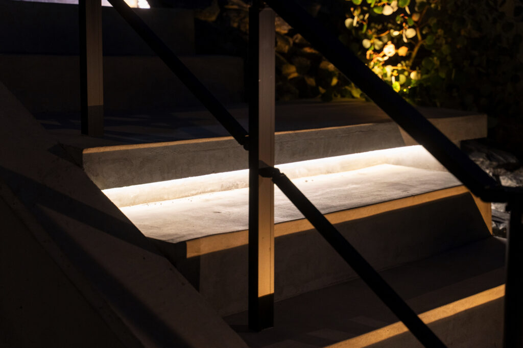 駐車場から玄関までを「見せ場」に変えた愛知県常滑市の新築外構デザイン イメージ29