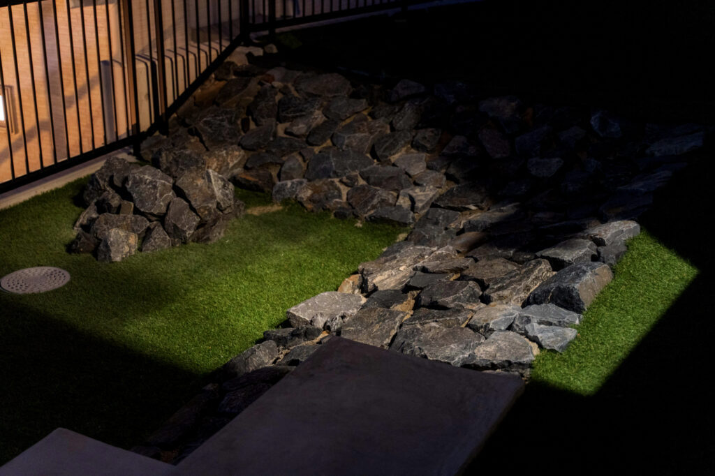 駐車場から玄関までを「見せ場」に変えた愛知県常滑市の新築外構デザイン イメージ30