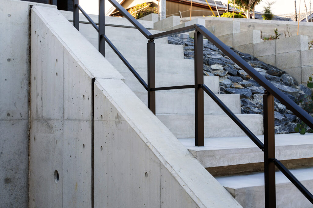 駐車場から玄関までを「見せ場」に変えた愛知県常滑市の新築外構デザイン イメージ12