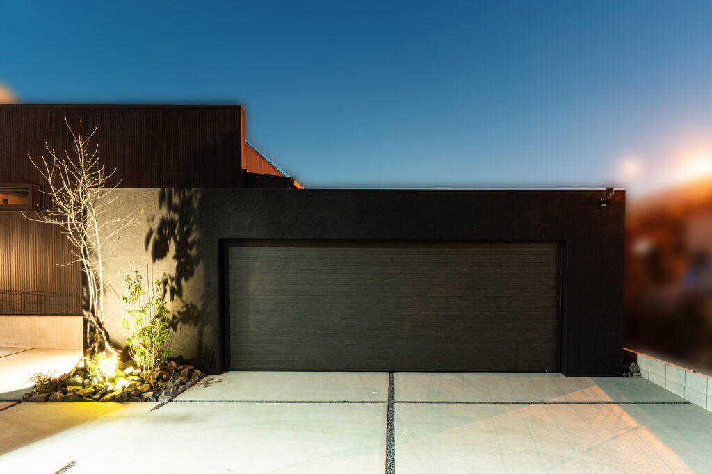 建物と調和するシンプルモダンな愛知県あま市 新築外構 イメージ24