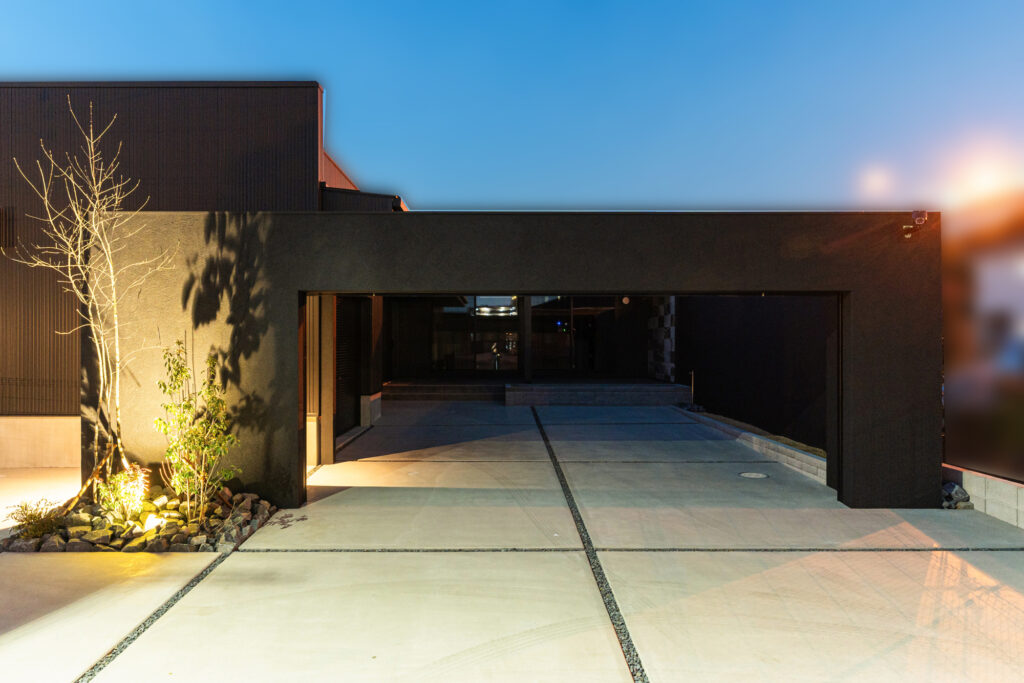 建物と調和するシンプルモダンな愛知県あま市 新築外構 イメージ25